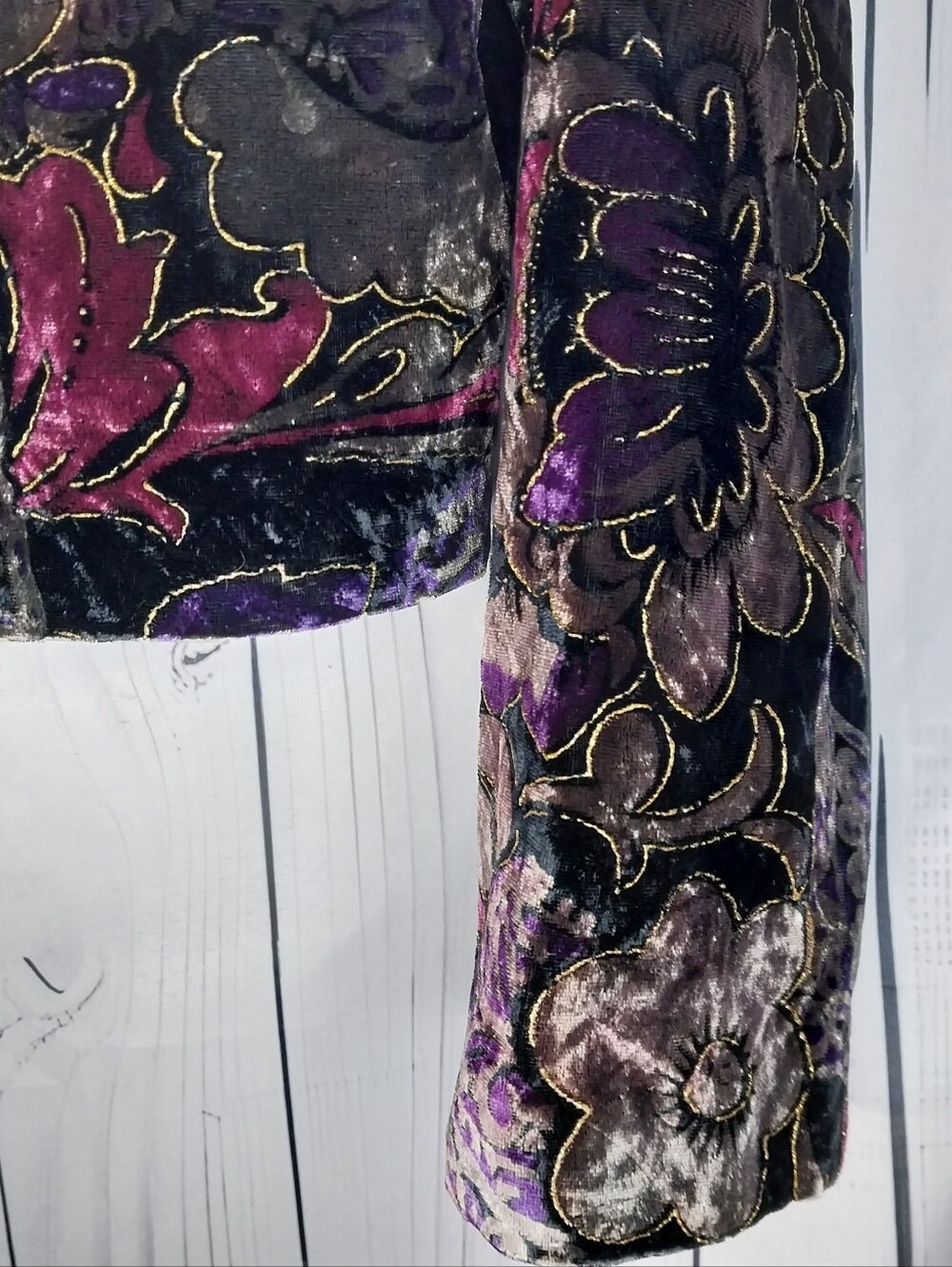 Paquette Vintage Retro 80’s Velvet Floral Burnout Button-Front Cropped Jacket - Picture 6 of 9